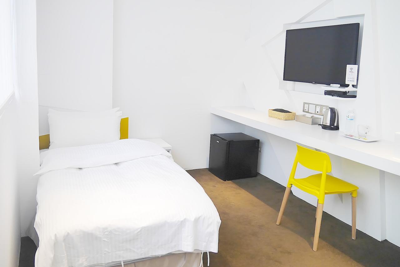 Time Flyer Hotel Taichung Eksteriør billede