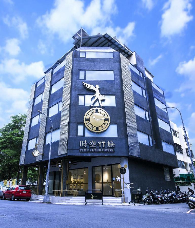 Time Flyer Hotel Taichung Eksteriør billede
